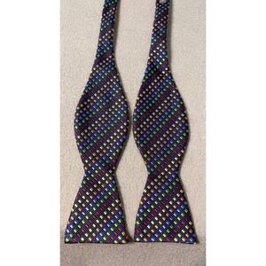 Countess Mara Mens‎ Reversible Bow Tie Multi Geometric Gold Striped Silk Blend